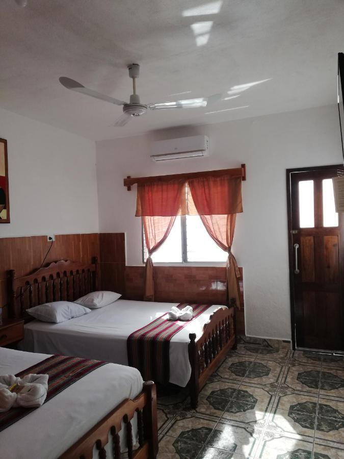 Hotel La Union Flores